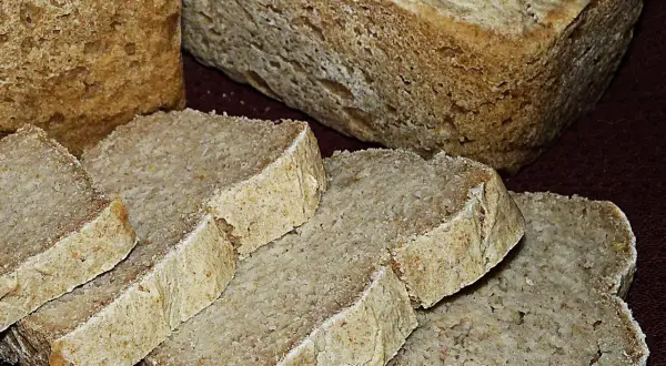 Bezglutenowy chleb ryżowy: upiecz idealny bochenek bez zakalca